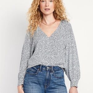 Women's Black and White Floral Top